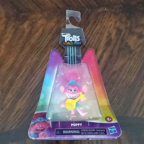 NWT POPPY TROLL WORLD TOUR FIGURINE - Picture 1 of 3